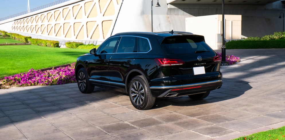 Detail Picture Volkswagen Touareg 2023-2024 - Rent in Dubai
