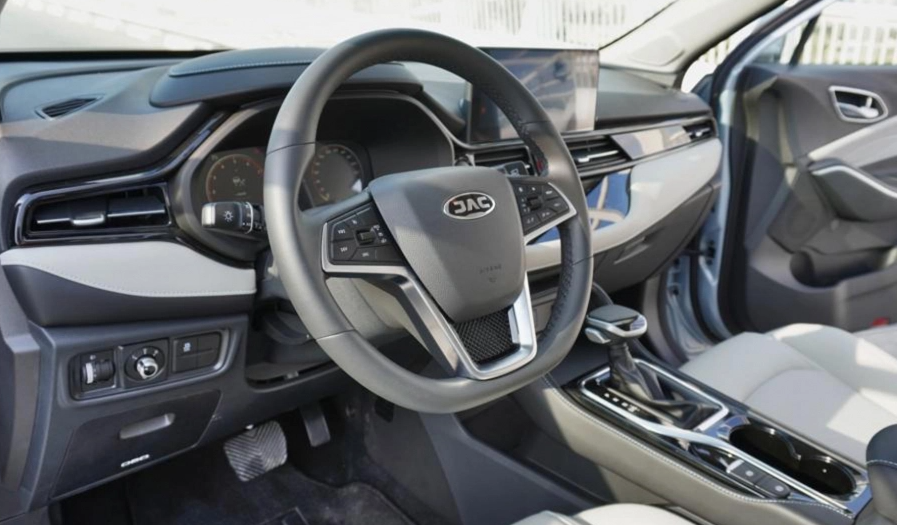 Detail Picture JAC S4 2023-2024 - Rent in Dubai