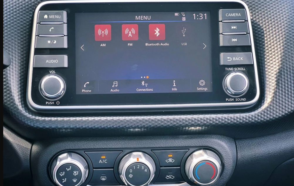 Detail Picture Nissan Kicks 2023-2024 - Rent in Dubai