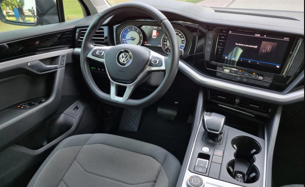 Detail Picture Volkswagen Touareg 2021 - Rent in Dubai