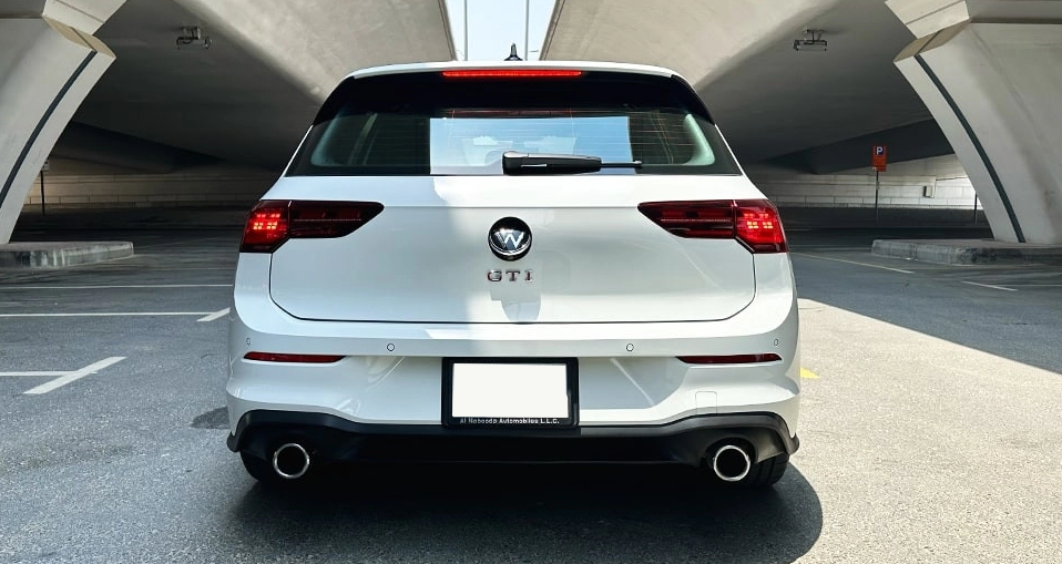Detail Picture Volkswagen Golf GTI 2023-2024 - Rent in Dubai
