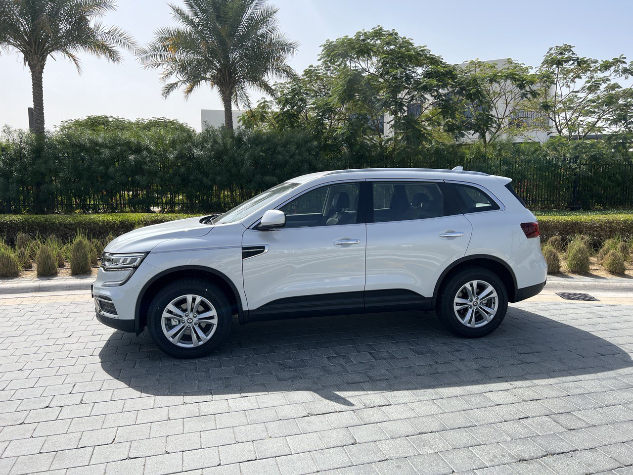 Detail Picture Renault Koleos - Rent in Dubai