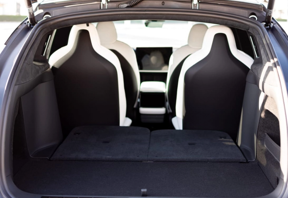 Detail Picture Tesla Model X Plaid 2023-2024 - Rent in Dubai