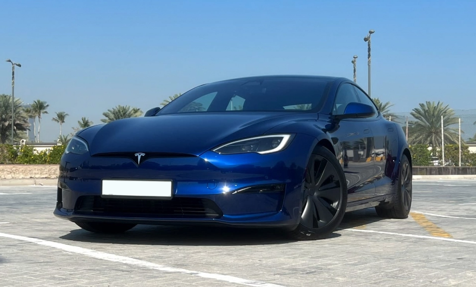 Detail Picture Tesla Model S Plaid 2023-2024 - Rent in Dubai