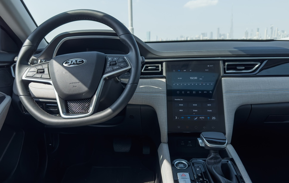 Detail Picture JAC J7 2023-2024 - Rent in Dubai