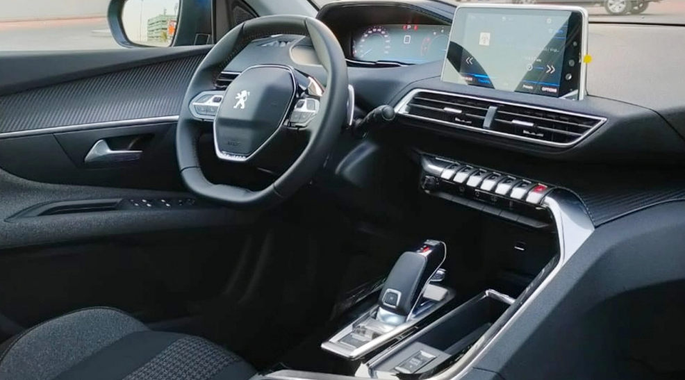 Detail Picture Peugeot 3008 2022 - Rent in Dubai